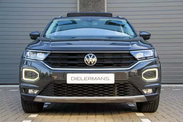 Volkswagen T-Roc (2020) thumbnail 2