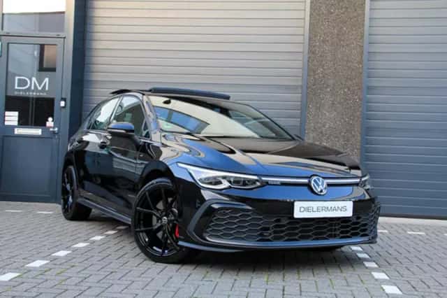 Volkswagen Golf (2022) thumbnail 1