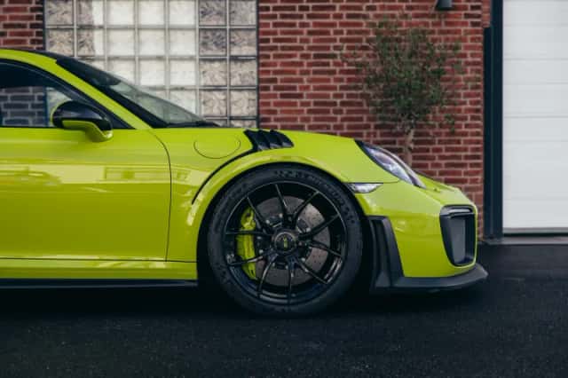 Porsche 911 (2018) thumbnail 5