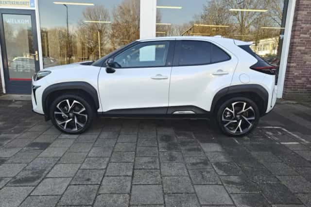 Toyota Yaris Cross (2021) thumbnail 4