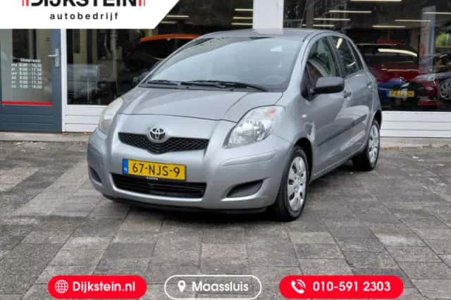Toyota Yaris (2010) thumbnail 1