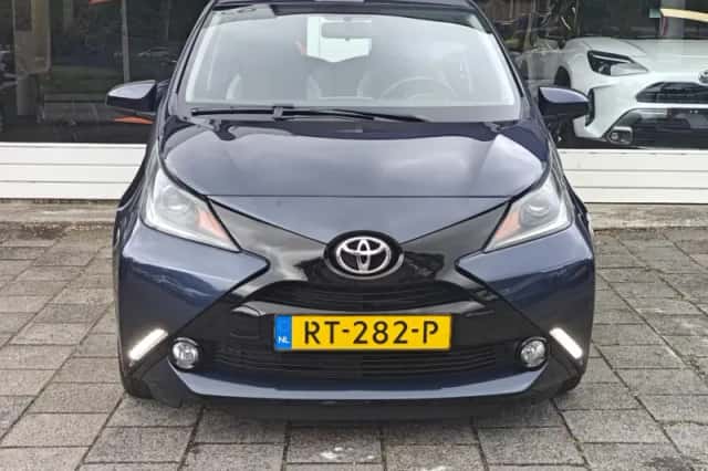 Toyota Aygo (2018) thumbnail 2