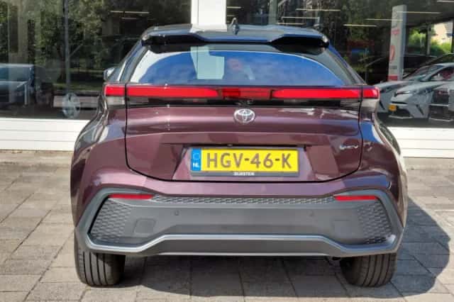 Toyota C-HR (2026) thumbnail 5