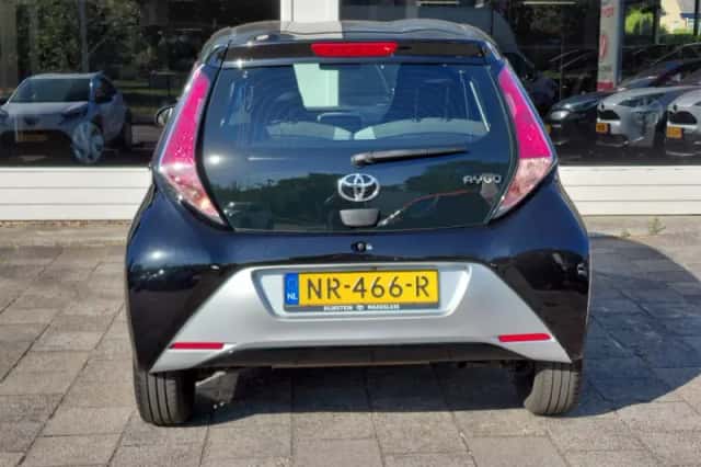 Toyota Aygo (2017) thumbnail 4