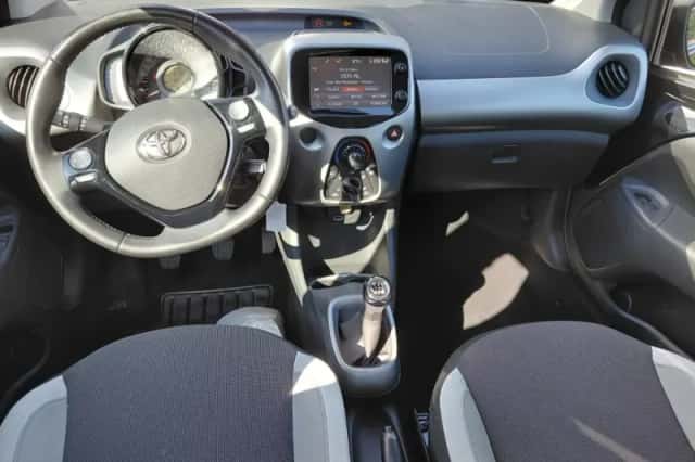 Toyota Aygo (2017) thumbnail 6
