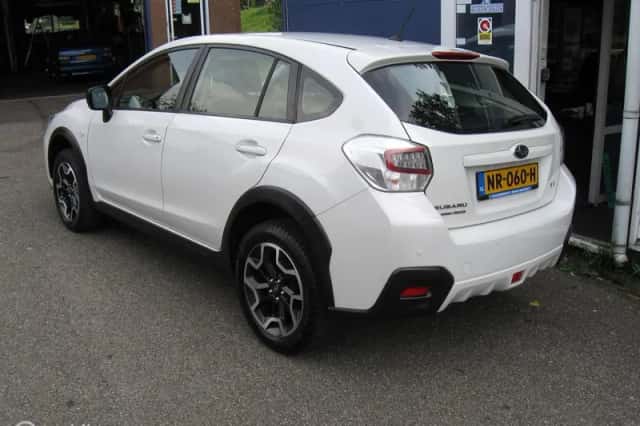 Subaru XV (2017) thumbnail 5