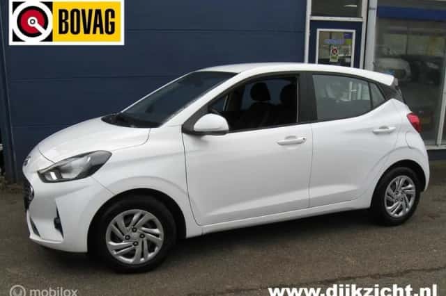 Hyundai i10 (2022) thumbnail 1