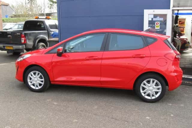 Ford Fiesta (2021) thumbnail 4