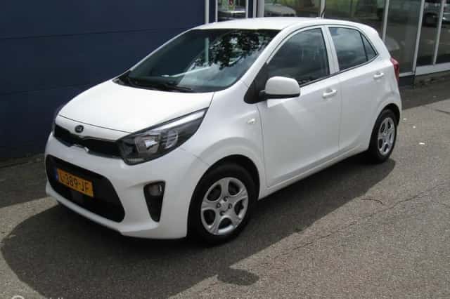 Kia Picanto (2021) thumbnail 2