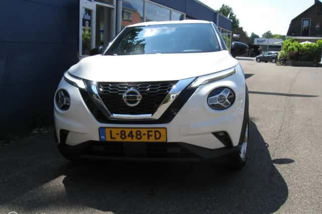 Nissan Juke (2021) thumbnail 3