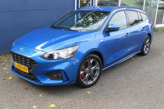 Ford Focus (2021) thumbnail 2