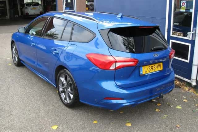 Ford Focus (2021) thumbnail 5
