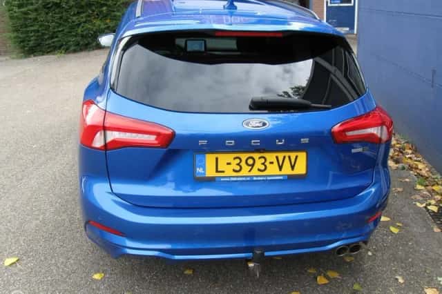 Ford Focus (2021) thumbnail 6
