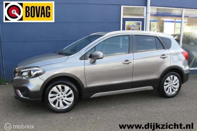 Suzuki S-Cross (2018) thumbnail 1
