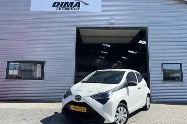 Toyota Aygo (2021) thumbnail 2