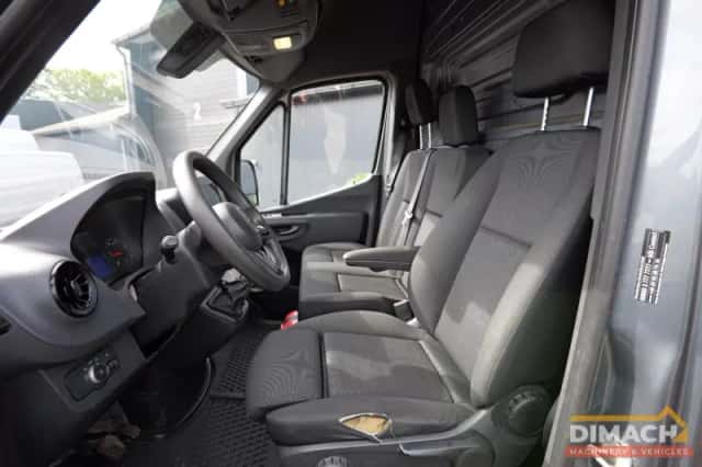 Mercedes-Benz Sprinter (2018) thumbnail 6