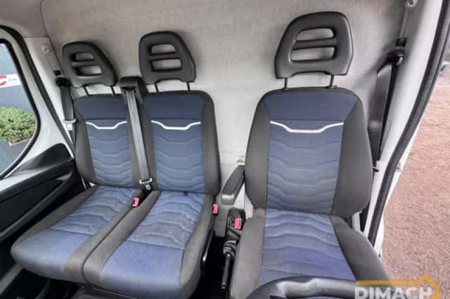Iveco Daily (2020) thumbnail 4