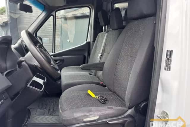Mercedes-Benz Sprinter (2019) thumbnail 3