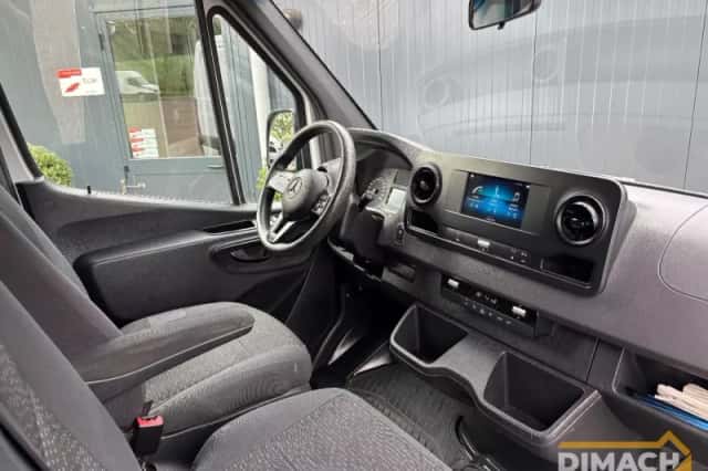 Mercedes-Benz Sprinter (2019) thumbnail 4