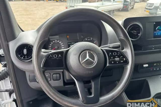 Mercedes-Benz Sprinter (2019) thumbnail 5