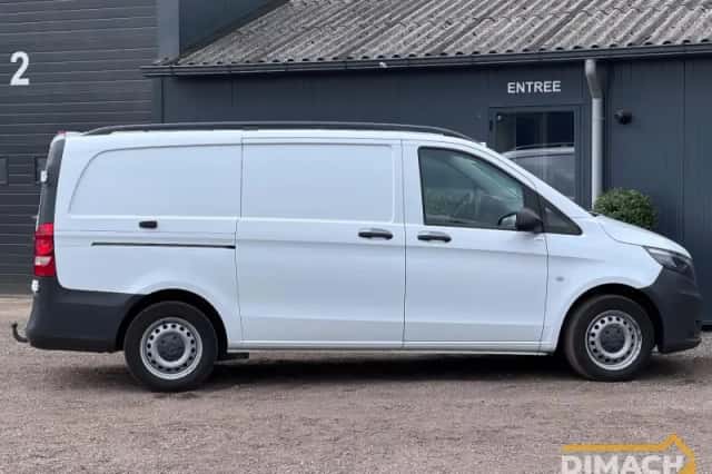 Mercedes-Benz Vito (2017) thumbnail 4