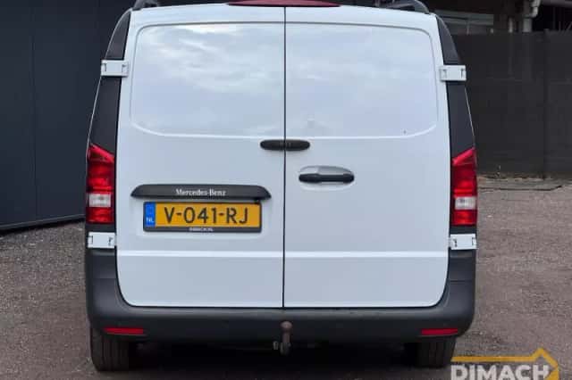 Mercedes-Benz Vito (2017) thumbnail 6