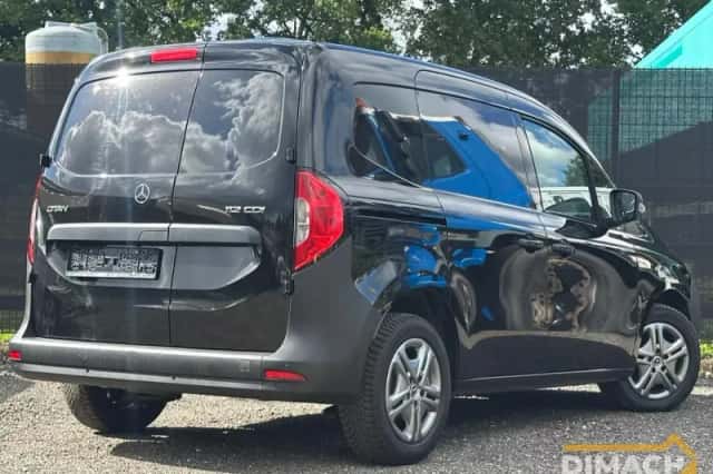 Mercedes-Benz Citan (2022) thumbnail 2