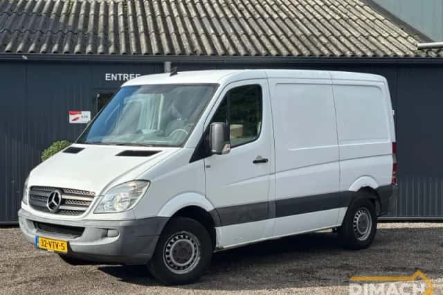 Mercedes-Benz Sprinter (2008) thumbnail 1