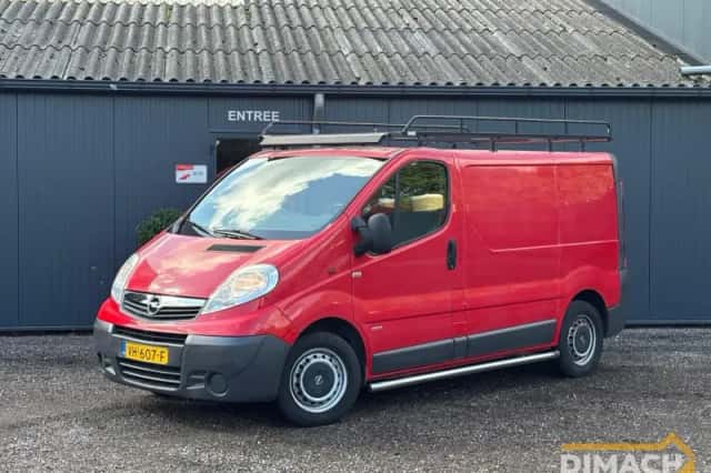 Opel Vivaro (2014) thumbnail 1