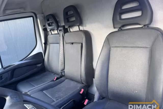 Iveco Daily (2015) thumbnail 3