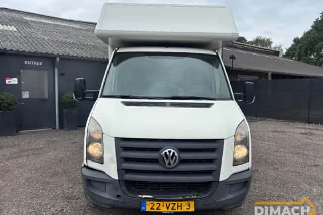 Volkswagen Crafter (2009) thumbnail 3
