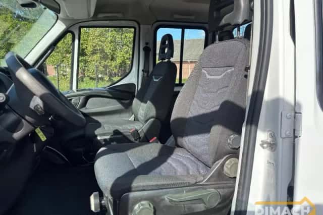 Iveco Daily (2021) thumbnail 4