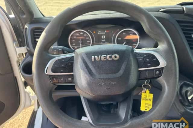 Iveco Daily (2021) thumbnail 5