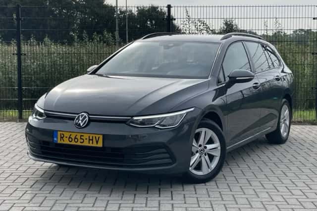 Volkswagen Golf (2022) thumbnail 1