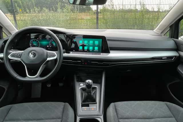 Volkswagen Golf (2022) thumbnail 3