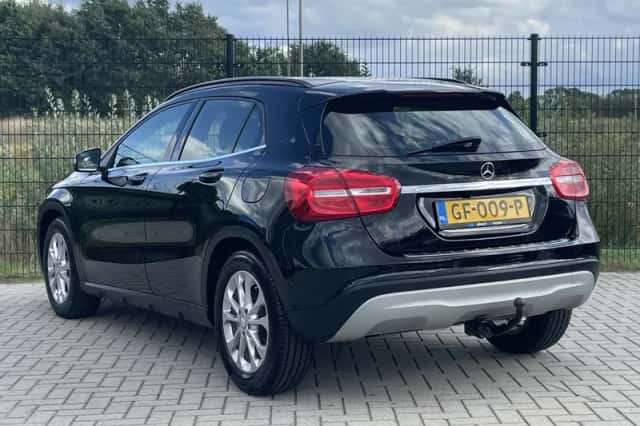 Mercedes-Benz GLA (2014) thumbnail 5