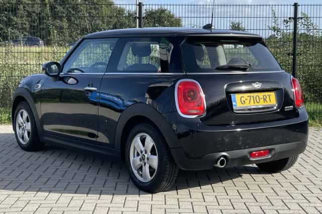 MINI Cooper (2019) thumbnail 5