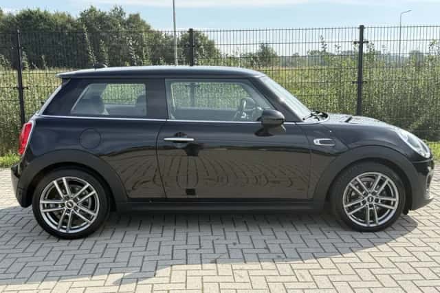 MINI Cooper (2018) thumbnail 6
