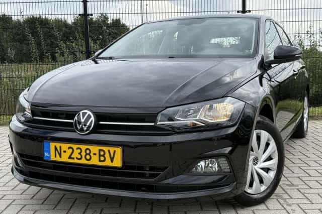 Volkswagen Polo (2021) thumbnail 1