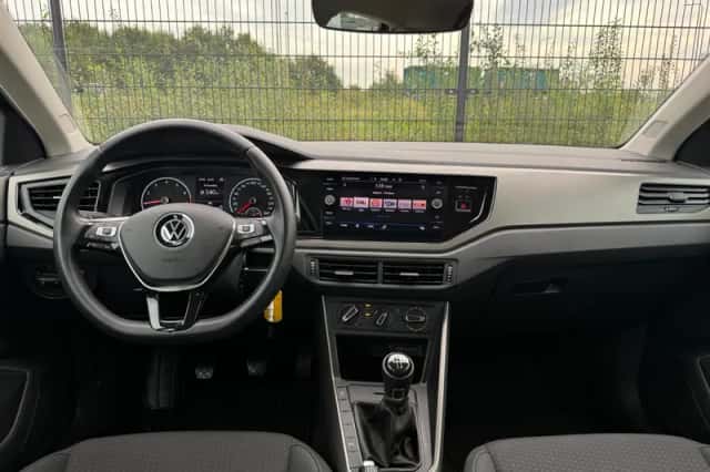 Volkswagen Polo (2021) thumbnail 3
