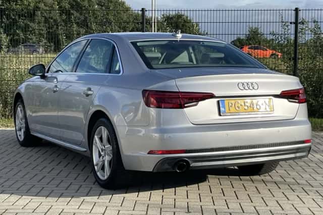Audi A4 (2017) thumbnail 5
