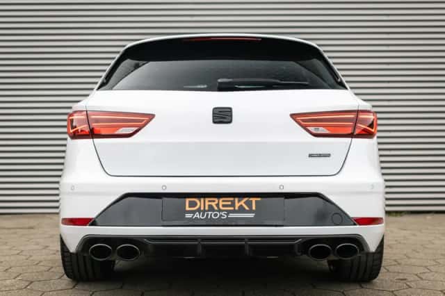SEAT Leon (2018) thumbnail 4
