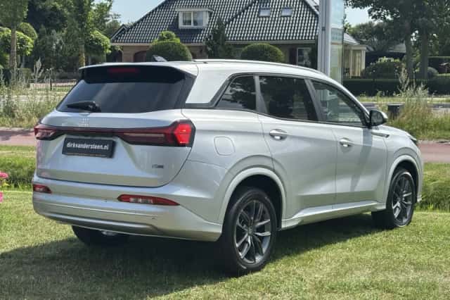 DFSK E5 PHEV (2026) thumbnail 2