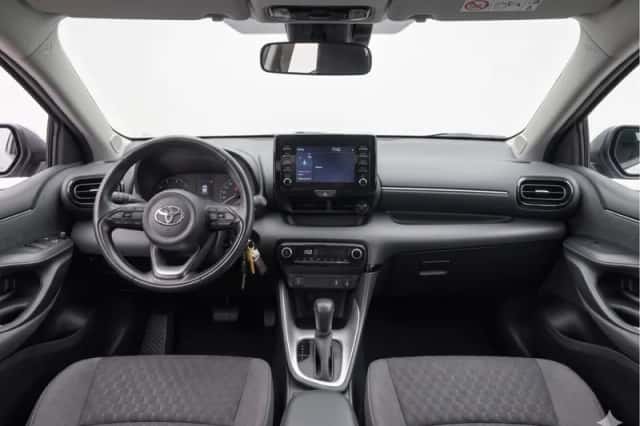 Toyota Yaris (2021) thumbnail 6
