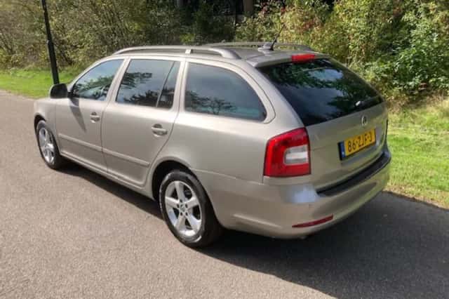 Škoda Octavia (2012) thumbnail 4