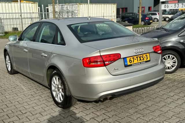 Audi A4 (2012) thumbnail 6