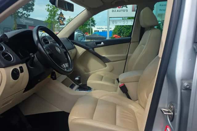 Volkswagen Tiguan (2009) thumbnail 6