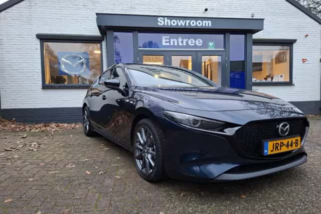 Mazda 3 (2020) thumbnail 2