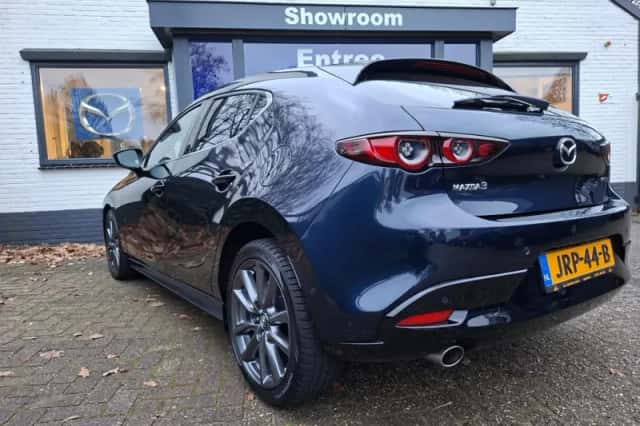 Mazda 3 (2020) thumbnail 5