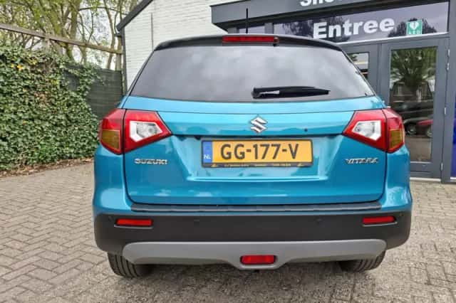 Suzuki Vitara (2015) thumbnail 4